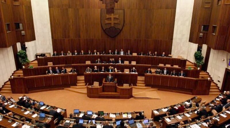 slovesky parlament22